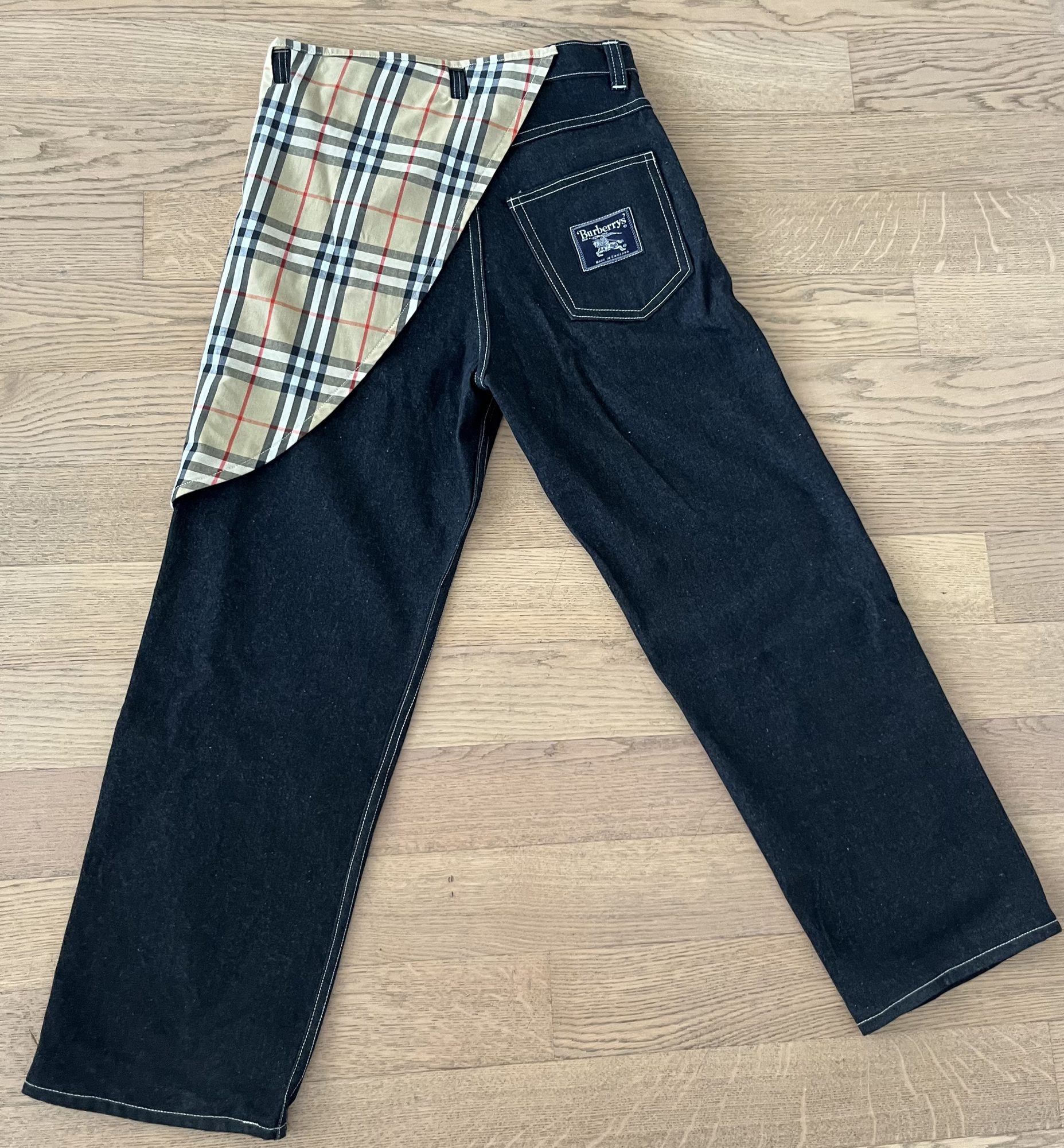 Fertige Jeans, Rückansicht